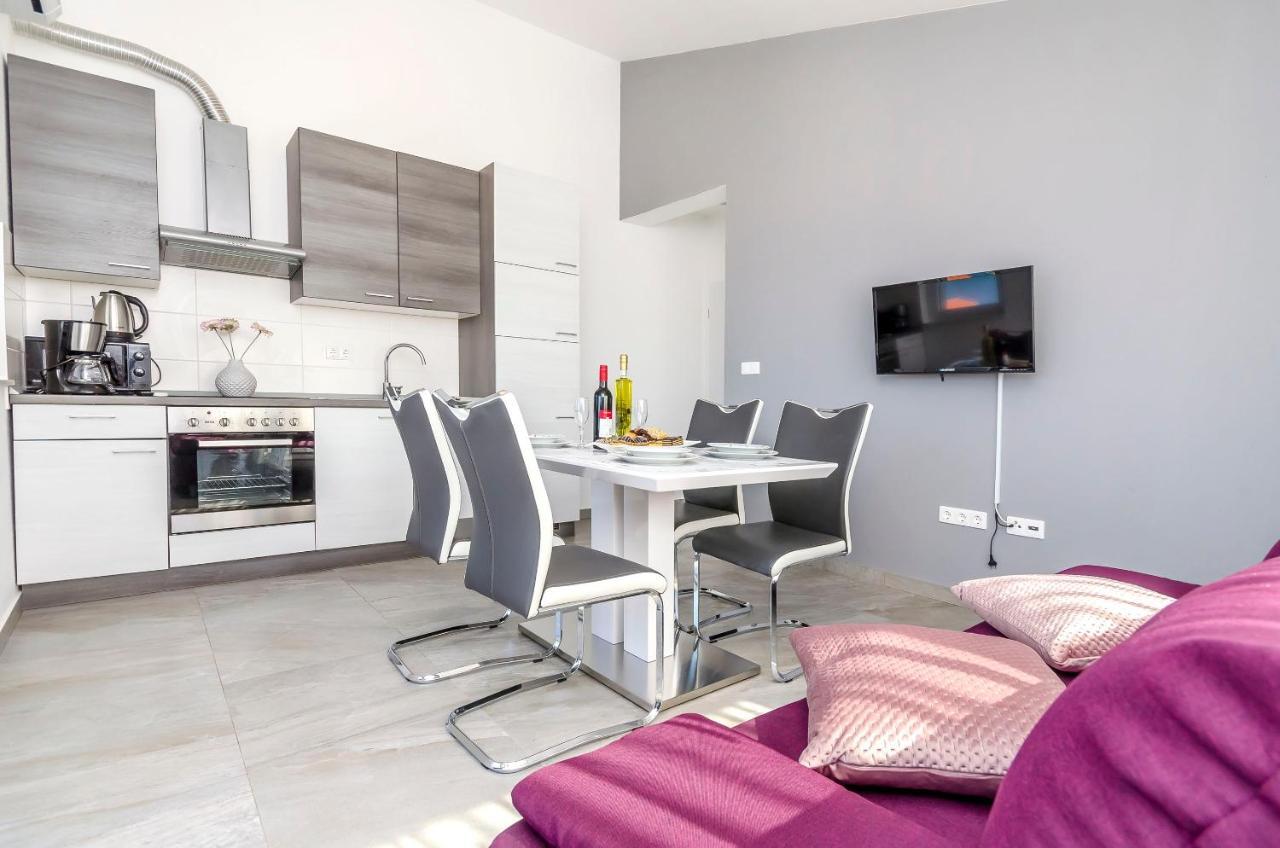 Apartments Katic Ražanj エクステリア 写真