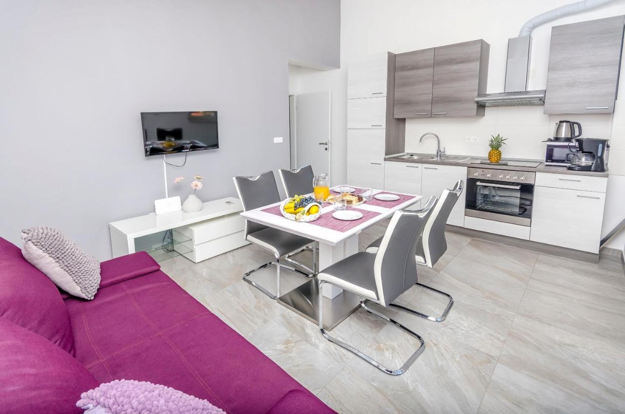 Apartments Katic Ražanj エクステリア 写真